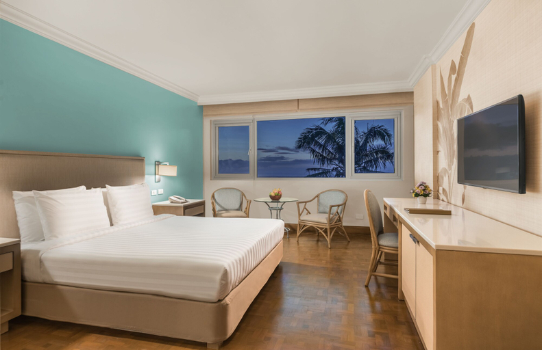 Bedroom 4, Taal Vista Hotel, Tagaytay City