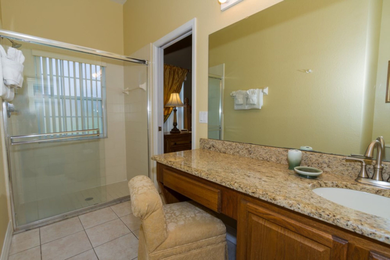 Bathroom 3, Formosa Gardens, Osceola