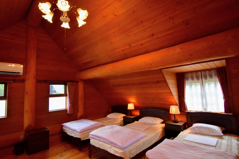 Bedroom 3, Canadian Log Cottage TAKITARO, Azumino