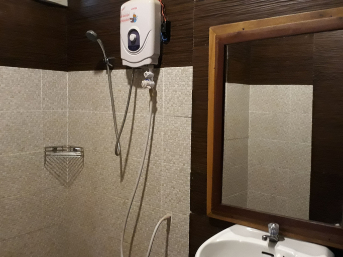 Bathroom 4, Laos Haven Hotel, Vangvieng