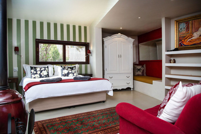 Bedroom 3, Karoo Art Hotel, Overberg