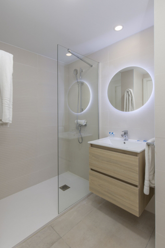 Bathroom 4, Aparthotel BCL Levante Beach, Alicante