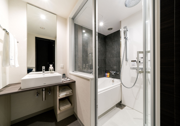 Bathroom 5, Daiwa Roynet Hotel Himeji, Himeji