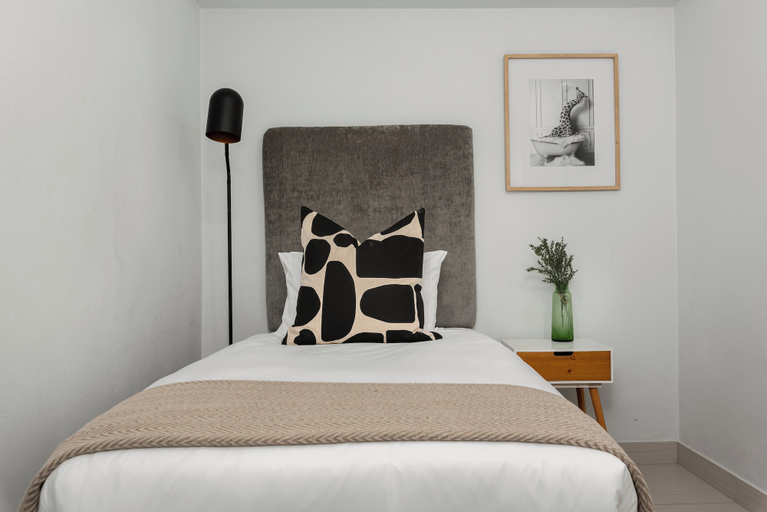 Bedroom 3, Loop Street 220, City of Cape Town