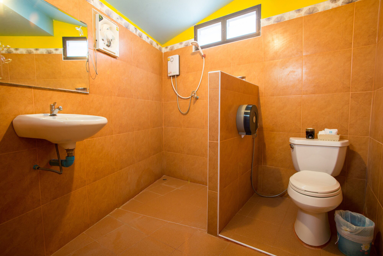 Bathroom 3, B52 Beach Resort, Ko Phangan