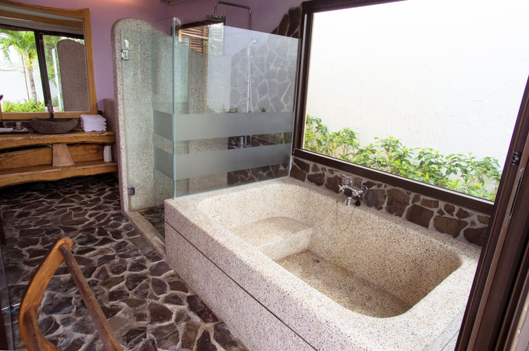 Bathroom 4, Kenting Calla Lily Villa, Pingtung