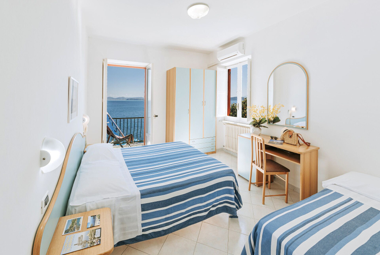 Bedroom 4, Hotel Bagnitiello, Napoli