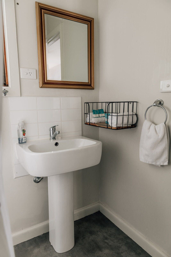 Bathroom 3, Port Albert Motel, Wellington - Alberton
