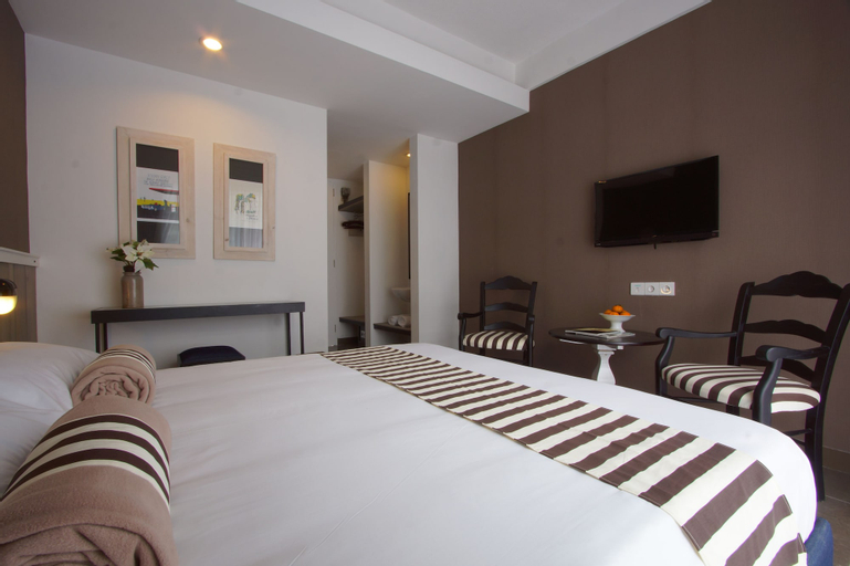 Bedroom 27
