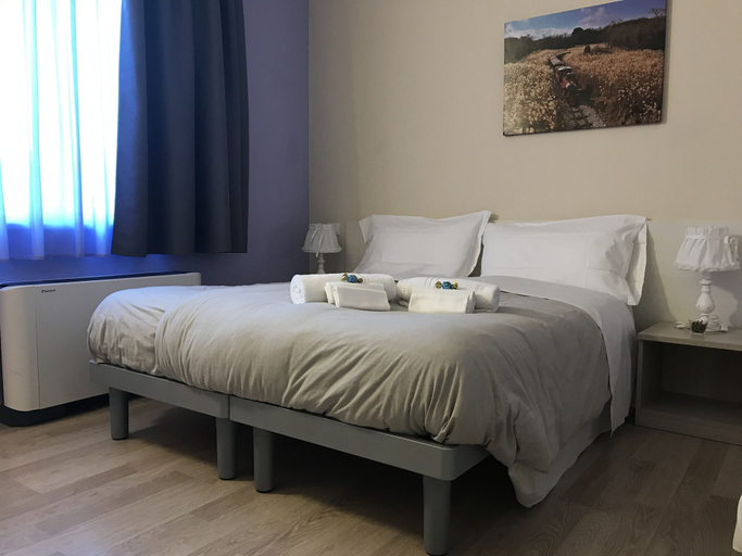 Bedroom 4, Albergo Trattoria Italia, Brescia