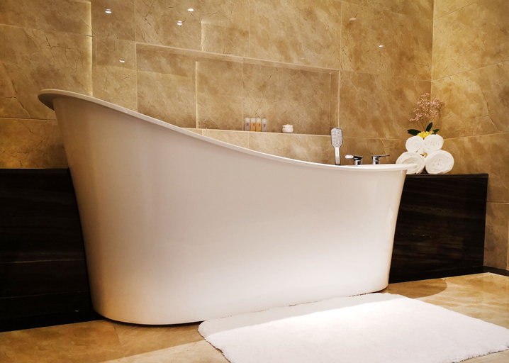 Bathroom 5, Ramada Plaza Dongxing City Center, Móng Cái
