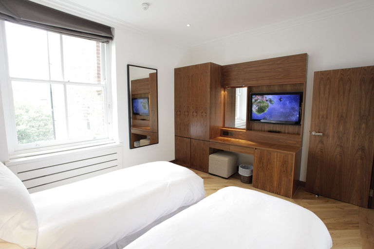 Bedroom 2, Presidential Apartments - Kensington, London