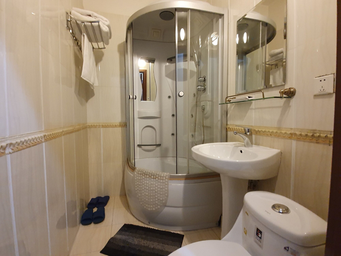 Bathroom 3, Land Hotel, Ulan Bator