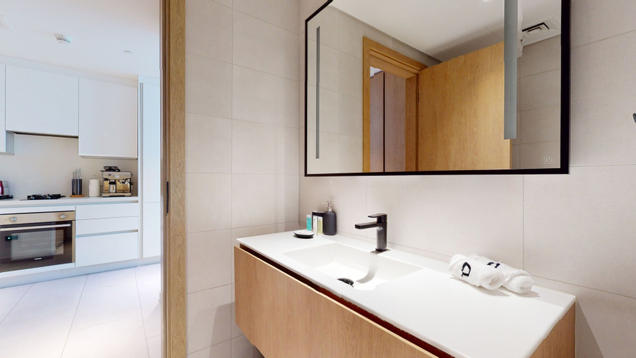 Bathroom 4, 2014 Marquise Square, Dubai