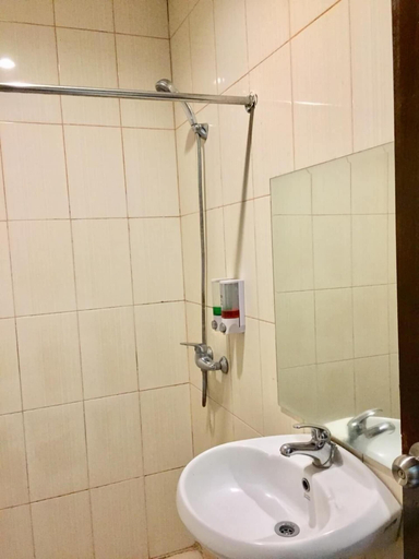 Bathroom 5, Miracle Hotel Manado, Manado