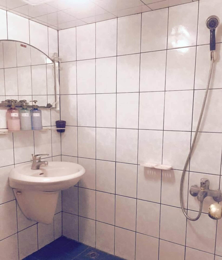 Bathroom, Mom Pan B&B, Pingtung