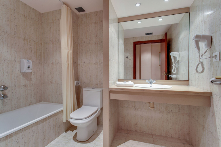 Bathroom 5, Gran Garbi Mar, Girona