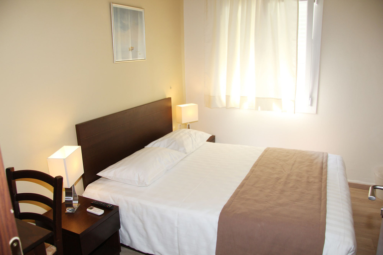 Bedroom 2, Hotel REA, Crete