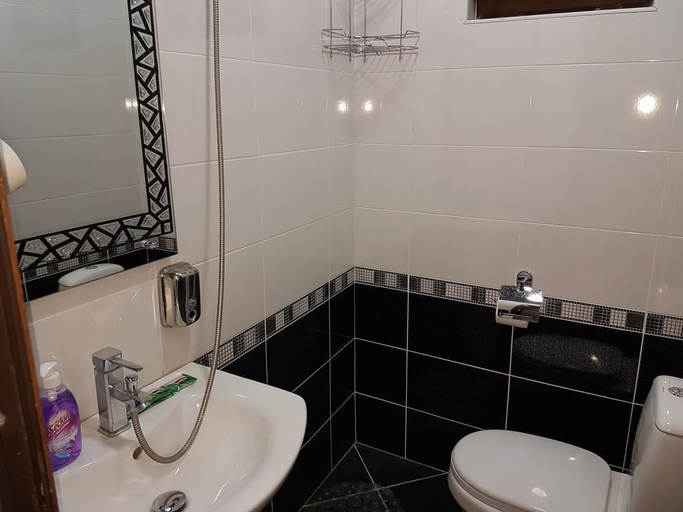 Bathroom 4, Aisi, Tskaltubo