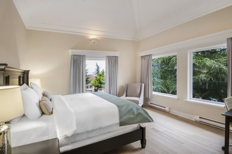 Bedroom 4, Villa Eyrie Resort, Cowichan Valley