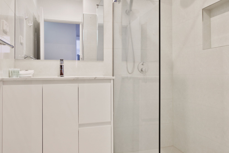 Bathroom 4, Ivy Units Glen Waverley, Melbourne