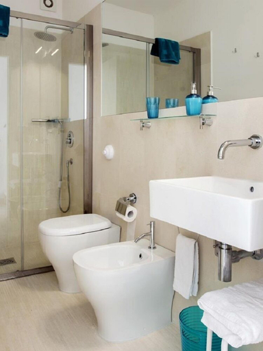 Bathroom 5, B&B Do'mmilio, Crotone