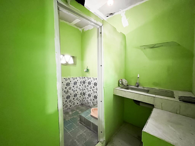 Bathroom 7