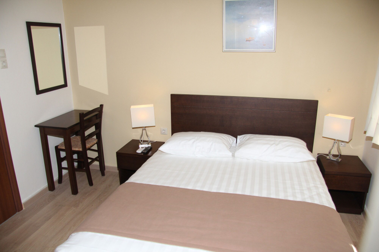 Bedroom 3, Hotel REA, Crete