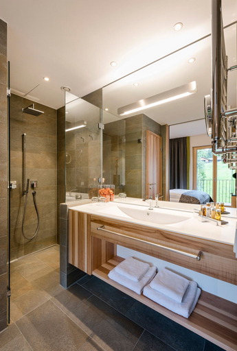 Bathroom 5, Klosterhof - Alpine Hideaway & Spa, Berchtesgadener Land