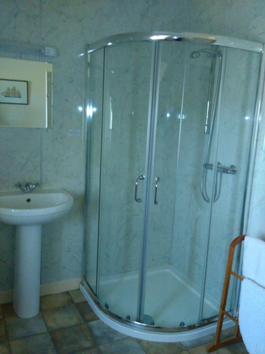 Bathroom 5, Strathy Inn, Highland