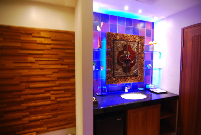 Bathroom 5, A&L Inn, Pingtung