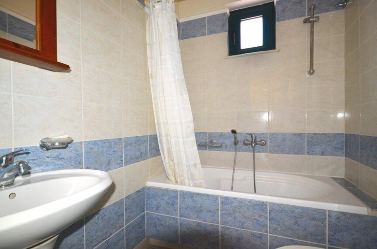 Bathroom 5, Aloni Suites, Crete