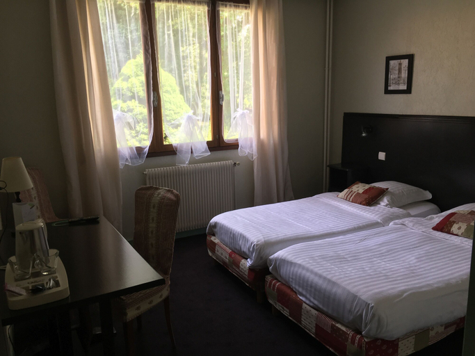 Bedroom 2, Hotel Restaurant Le Moulin, Saône-et-Loire