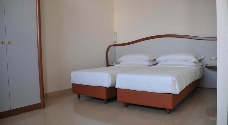 Bedroom 3, Hotel Verdi, Vicenza