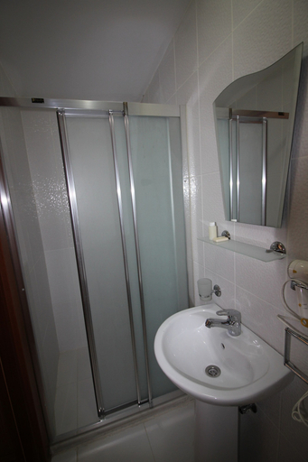 Bathroom, Kadikoy Otel, Kadıköy