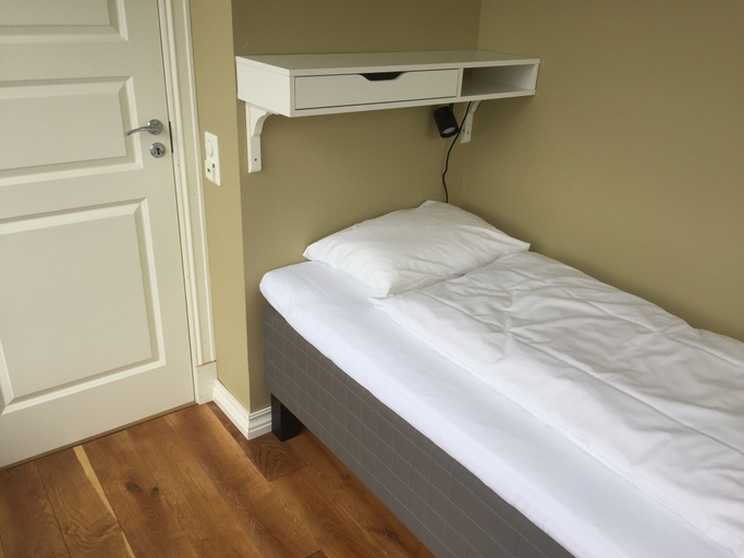 Bedroom 2, Fjordbris Hotell, Rennesøy