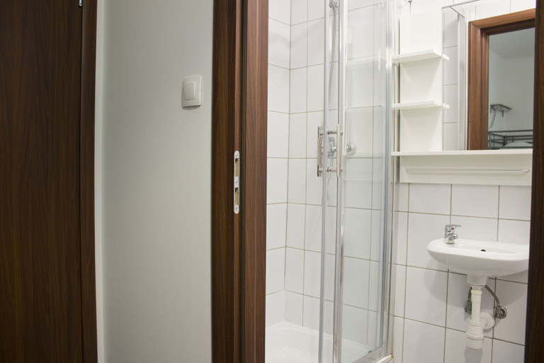 Bathroom 5, Warsaw Downtown Hostel, Warsaw
