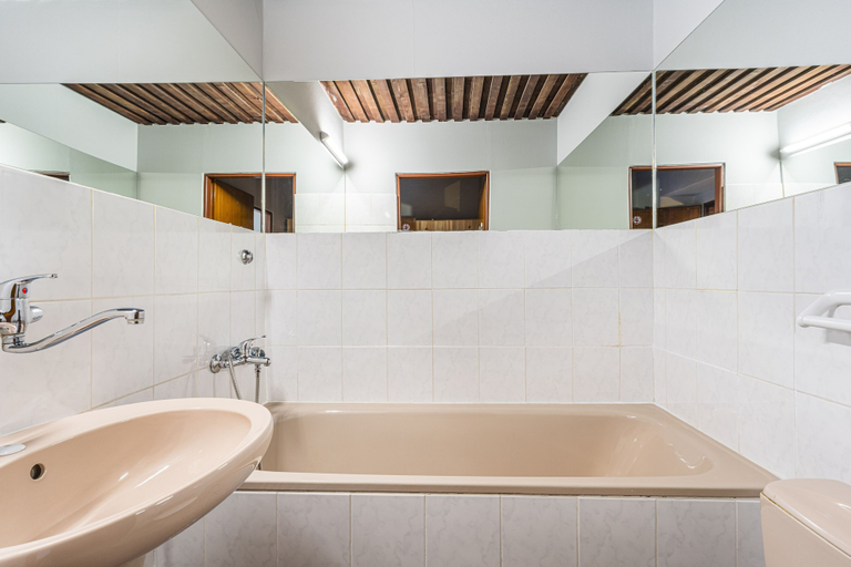 Bathroom, Chata Ještědka, Liberec