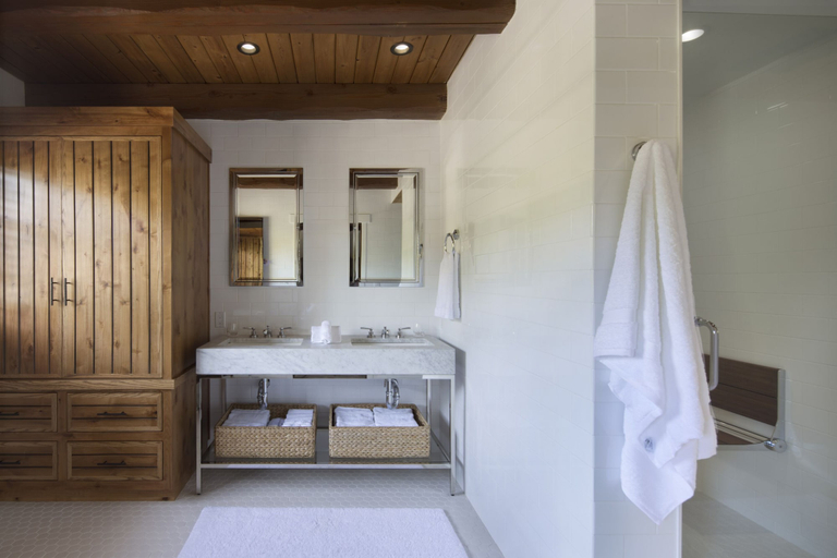 Bathroom 5, Rancho Caymus Inn, Napa