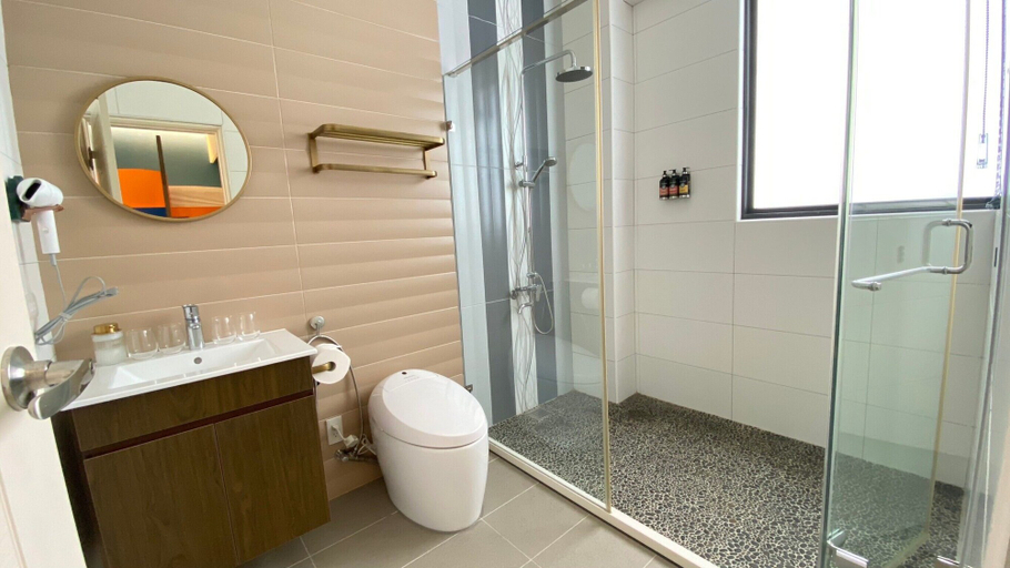 Bathroom 3, Shan Heshu, Hualien