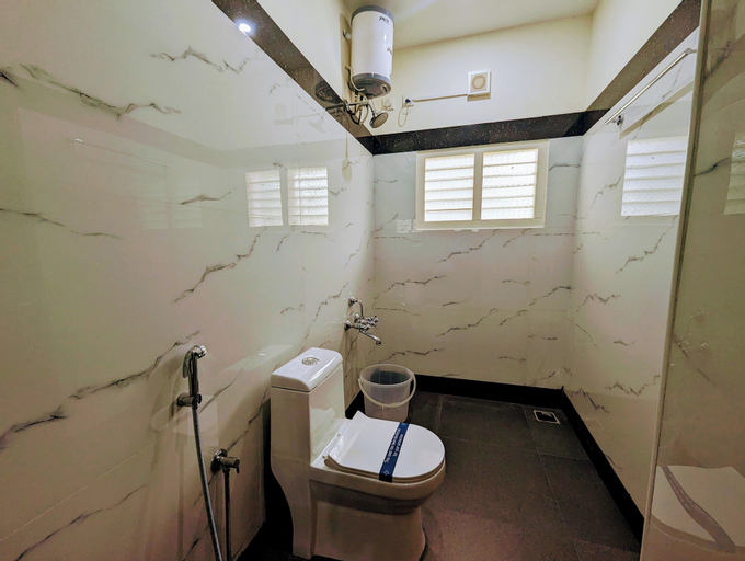 Bathroom 4