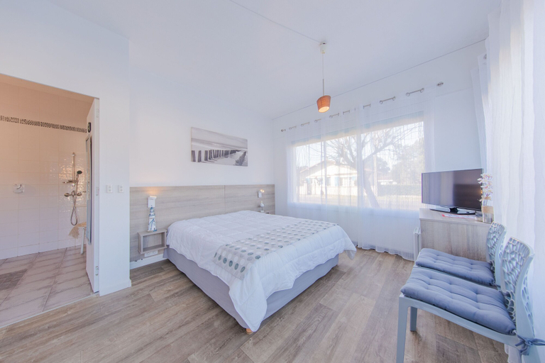 Bedroom 4, Land'Azur, Landes