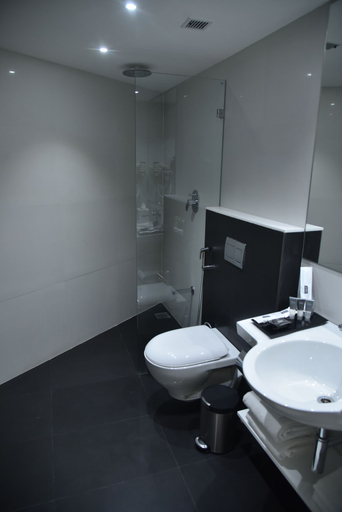 Bathroom 4, Effotel By Sayaji Vadodara, Vadodara