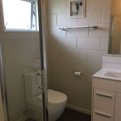 Bathroom 3, Sea Vista Apartments, Waitakere