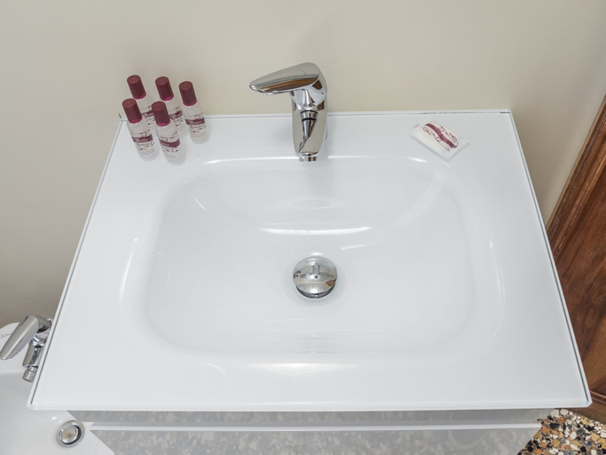 Bathroom 4, San Marco Square with Canal View by Wonderful Italy, Venezia