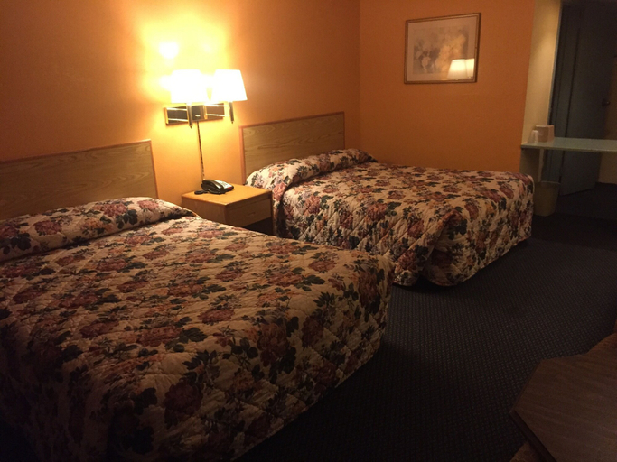 Bedroom 4, Camelot INN, Potter
