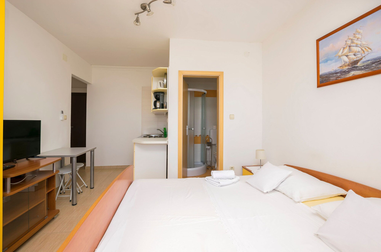 Bedroom 3, Apartments and Rooms Mare, Vodice