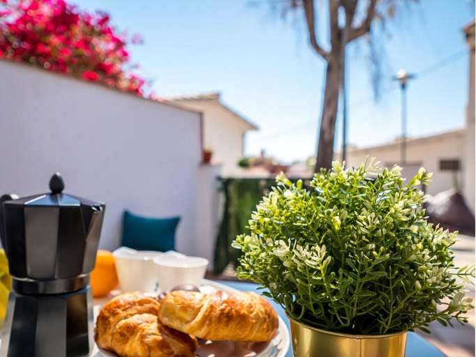 Food & Drinks, SEAFRONT WITH TERRACE, Málaga