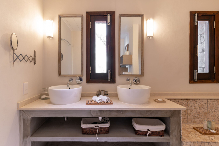 Bathroom 4, L'Ilot by muse villas
