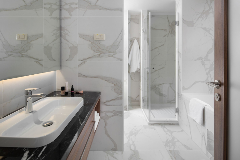 Bathroom 3, Hotel & Restaurant Milan, Pula